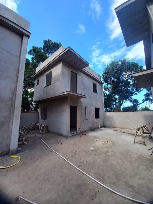 Casa Duplex - Venda - Laranjal - São Gonçalo - RJ